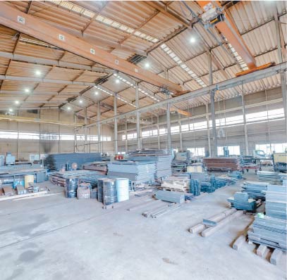 玉原工場　工場内観